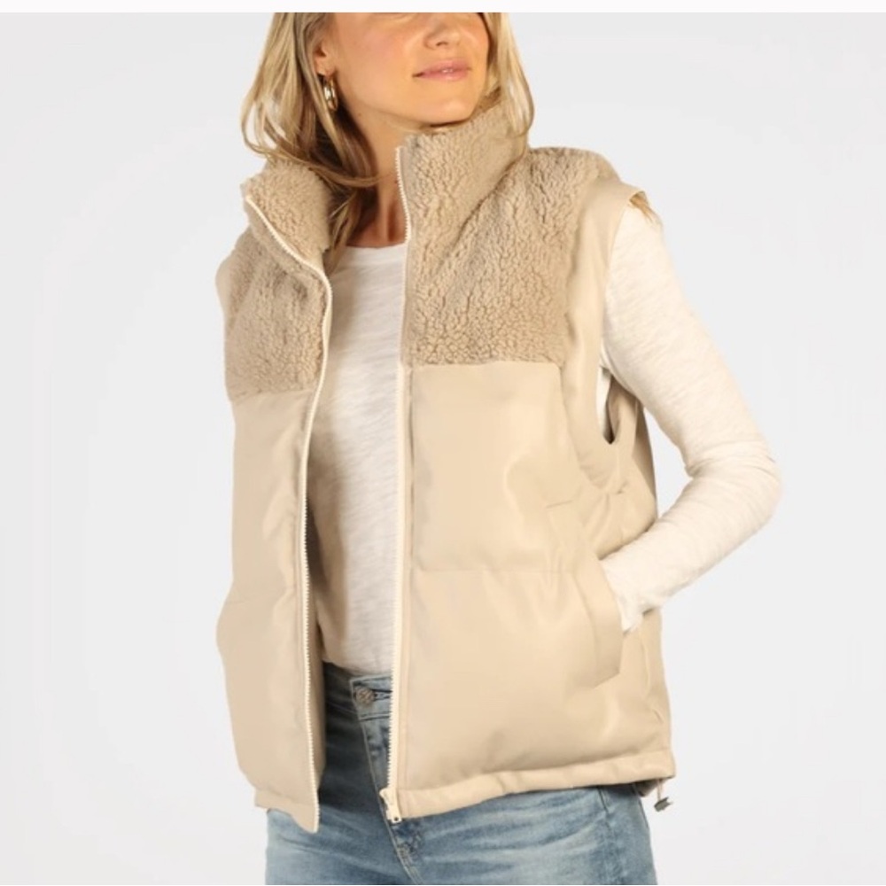 Evereve Tan Sherpa Vest